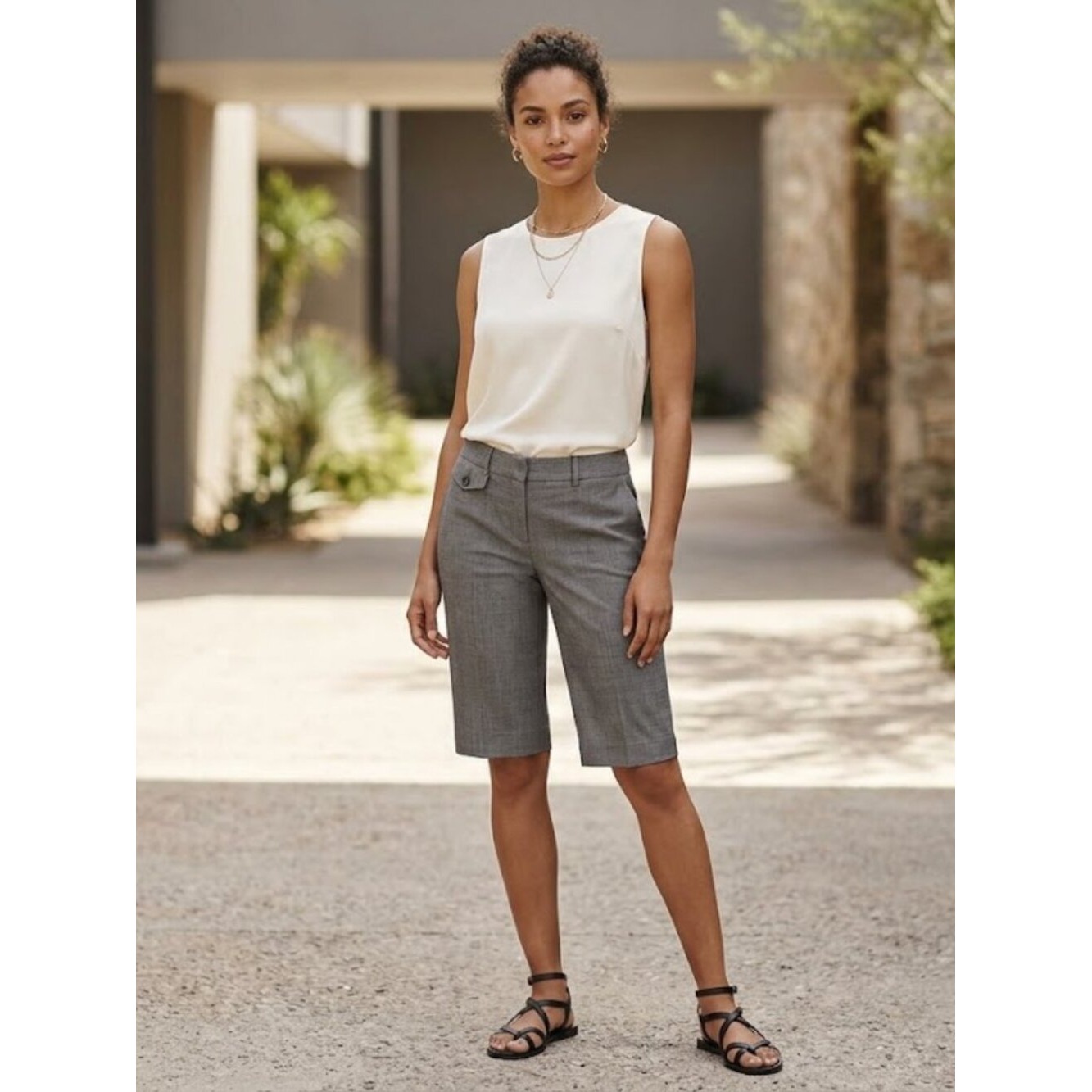 Bcbgmaxazria Gray Textured Tailored City Shorts Knee Length Flap Pockets Size 4